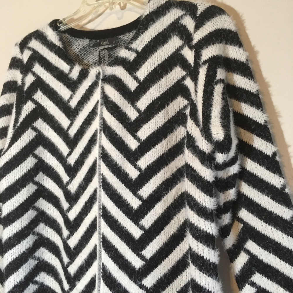 Furry Eyelash Cardigan Sweater Geometric Pattern - Picture 2 of 8